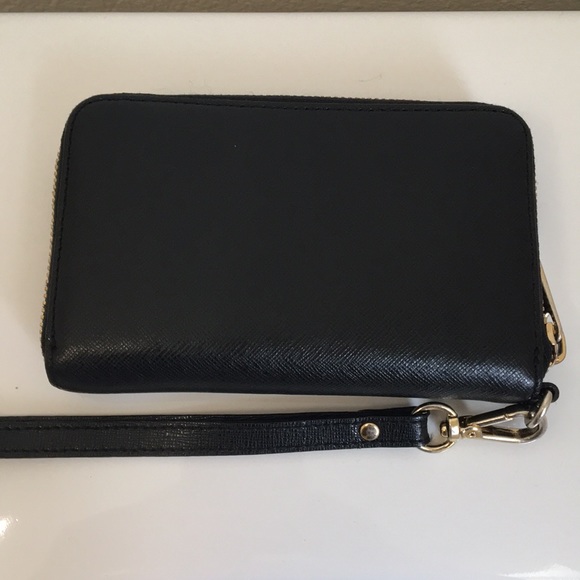 Micheal Kors Wallet Wristlet - Picture 3 of 4